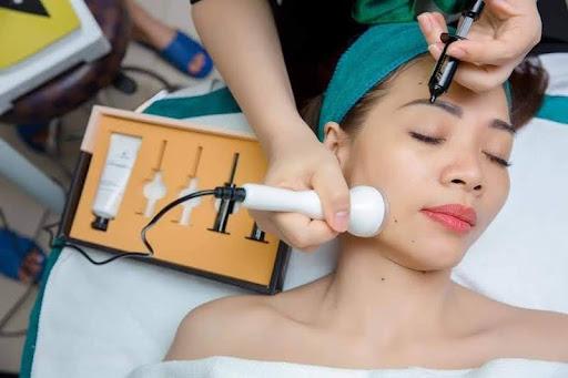 Các spa ở quận 7 trẻ hoá da mặt bằng công nghệ cao uy tín nhất hiện nay